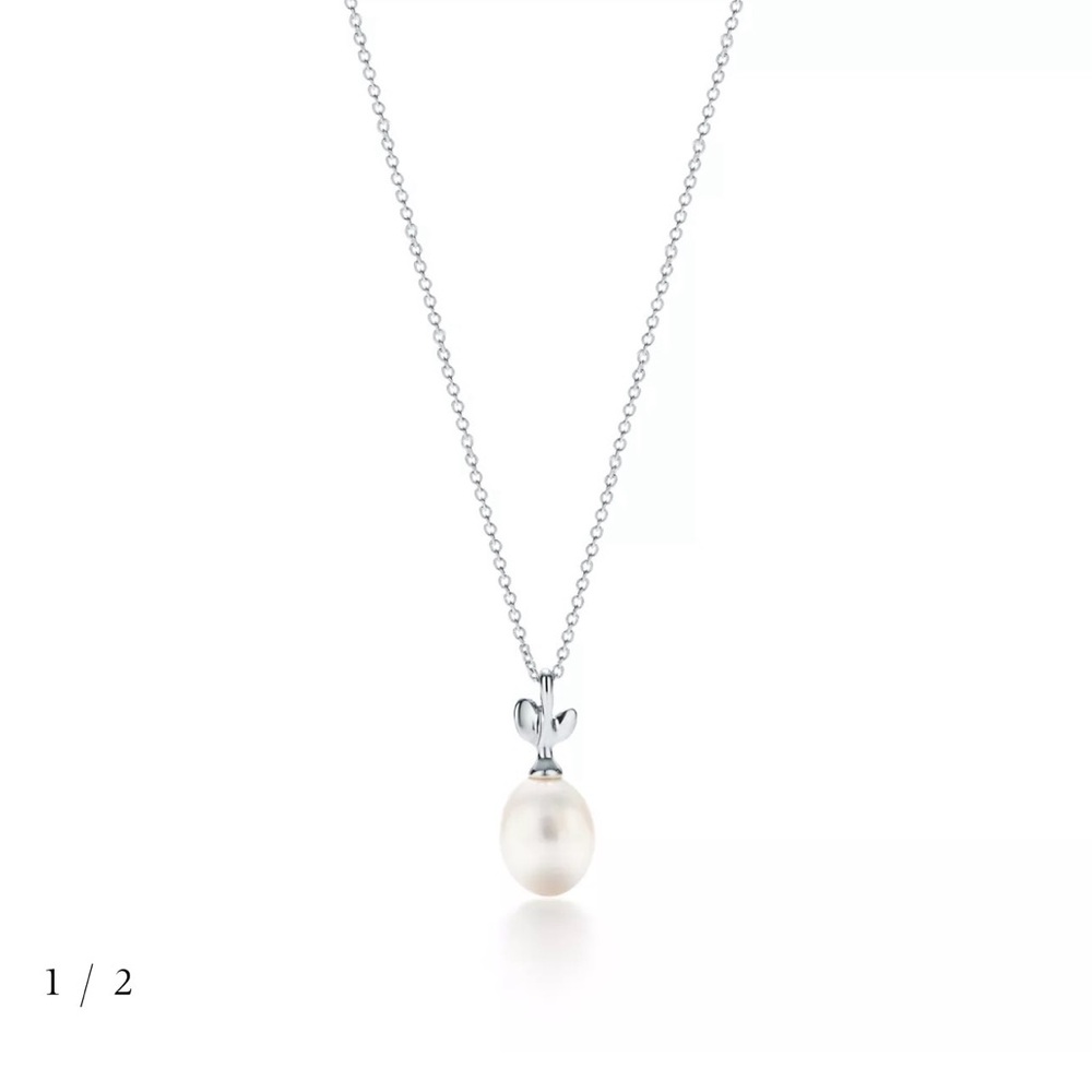 Tiffany & Co. Silver Necklace with White Pearl